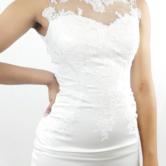 Wedding Dress - Picture 11 of 12